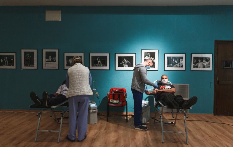 23.04.2020 Zadar - Udruga dobrovoljnih darivatelji krvi Kalelarga, organizirala je akciju darivanja krvi u Hrvatskom narodnom kazalistu. Photo: Marko Dimic/PIXSELL