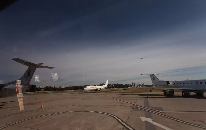A Flybondi passenger plane lands on Jorge Newbery airport, in Buenos Aires, Argentina June 29, 2022. (Photo by Matías Baglietto/NurPhoto) (Photo by Matías Baglietto / NurPhoto / NurPhoto via AFP)