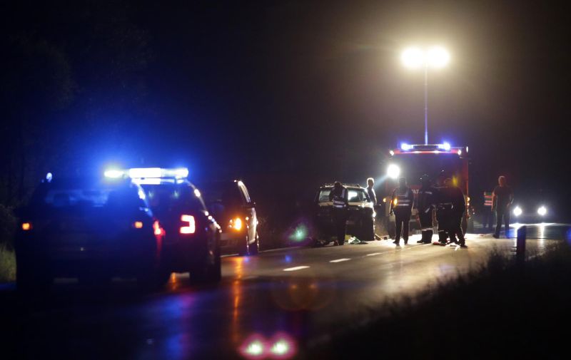 23.07.2015., Velika Gorica - Jedna osoba poginula je u prometnoj nesreci u blizini mjesta Mraclin na drzavnoj cesti D30 u smjeru Siska. Policijski ocevid je u tijeku. Photo: Grgur Zucko/PIXSELL