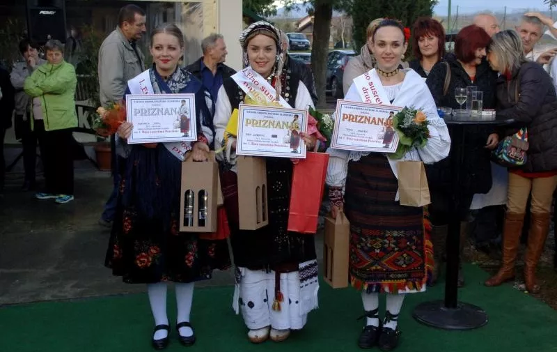 Izbor najljepše snaše na Etno susretima u Vetovu 2014. godine 