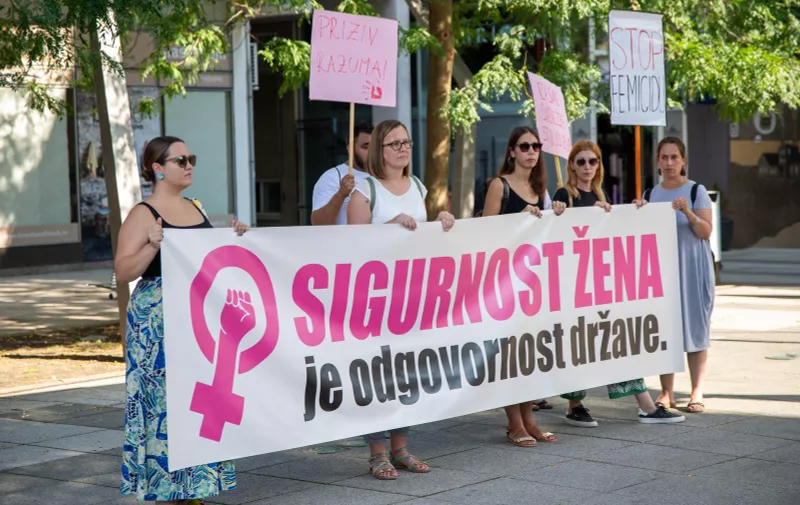21.08.2023., Osijek - Ženske organizacije i inicijative organiziraju javnu akciju „Sigurnost žena je odgovornost države“ u 13 gradova u Hrvatskoj. Photo: Borna Jaksic/PIXSELL