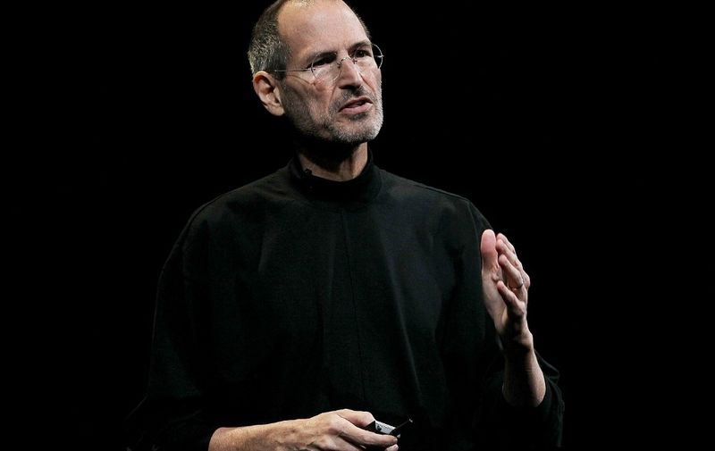 SAN FRANCISCO - JUNE 07: Apple CEO Steve Jobs delivers the opening keynote address at the 2010 Apple World Wide Developers conference June 7, 2010 in San Francisco, California. Jobs kicked off their annual WWDC with the announcement of the new iPhone 4.   Justin Sullivan/Getty Images/AFP (Photo by JUSTIN SULLIVAN / GETTY IMAGES NORTH AMERICA / Getty Images via AFP)