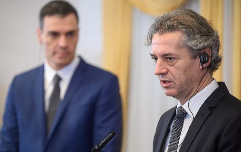 Spanish Prime Minister Pedro Sanchez (L) and his Slovenian counterpart Robert Golob give a press conference following their meeting at the Brdo Castle, on February 17, 2023. (Photo by Jure Makovec / AFP)