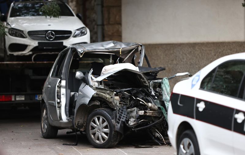 25.09.2022., Mostar, Bosna i Hercegovina - Automobili iz prometne nesrece u kojoj su smrtno stradale cetiri osobe prevezeni su u krug MUP-a radi vjestacenja. Prometna nesreca dogodila se sinoc na magistralnoj cesti M-17 u mjestu Buna-Zaton. Photo: Pixsell/PIXSELL
