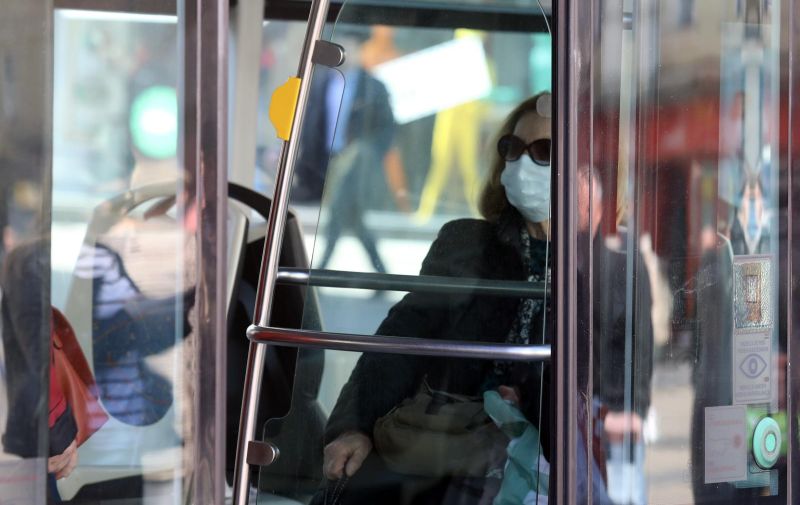 17.03.2020., Zagreb - Broj putnika u tramvajima je uvelike smanjen, a oni koji koriste ZET nose zastitne maske za lice. Photo: Patrik Macek?PIXSELL