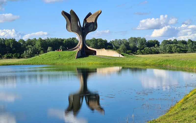 15.05.2021., Jasenovac - Kameni cvijet je monumentalni spomenik posvecen svim zrtvama koje su stradale od strane ustasa u sabirnom logoru Jasenovac tijekom Drugog svjetskog rata. Photo: Sandra Krunic/PIXSELL