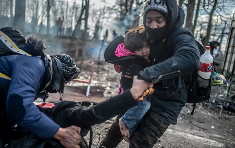 Kraj veljače: Stotine migranata zapelo je na grčko-turskoj granici, nakon što je Turska otvorila granice i propustila ih prema Europi. Kriza, koja je tinjala od velikog izbjegličkog vala 2015. godine, ponovno je eskalirala/AFP

