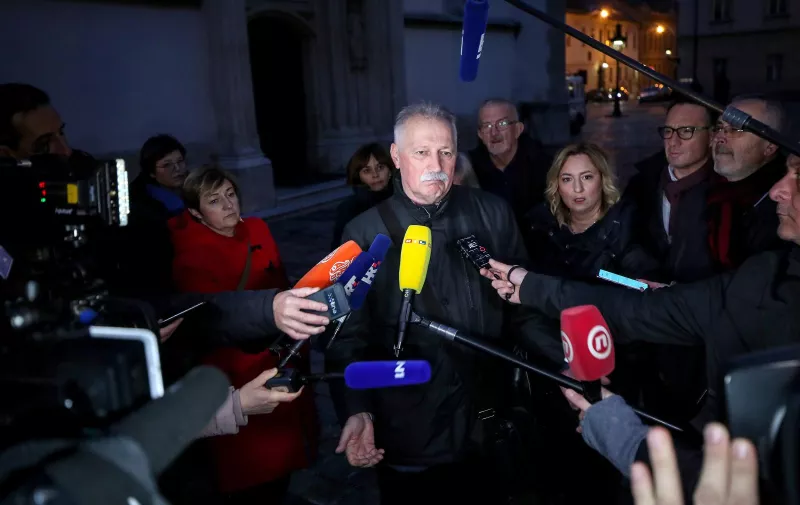 26.11.2019.,  Zagreb - Predstavnici sindikata dolaze u zgradu Vlade na nastavak pregovotra.
Photo: Igor Kralj/PIXSELL