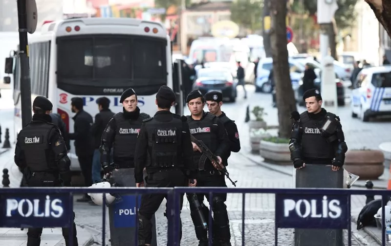 Turska policija zapriječila prilaz povijesnoj Plavoj džamiji