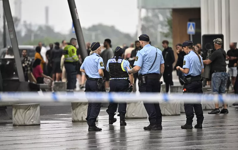 Two persons have been injured in a shooting at Emporia Shopping Center in Malmo, Sweden, 19 August 2022. The police are at the scene with a large amount of resources and the location has been cordoned off.
Photo: Johan Nilsson / TT / code 50090 (Photo by JOHAN NILSSON / TT NEWS AGENCY / TT News Agency via AFP)