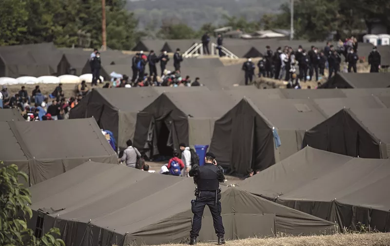 Kamp za smještaj izbjeglica u Opatovcu