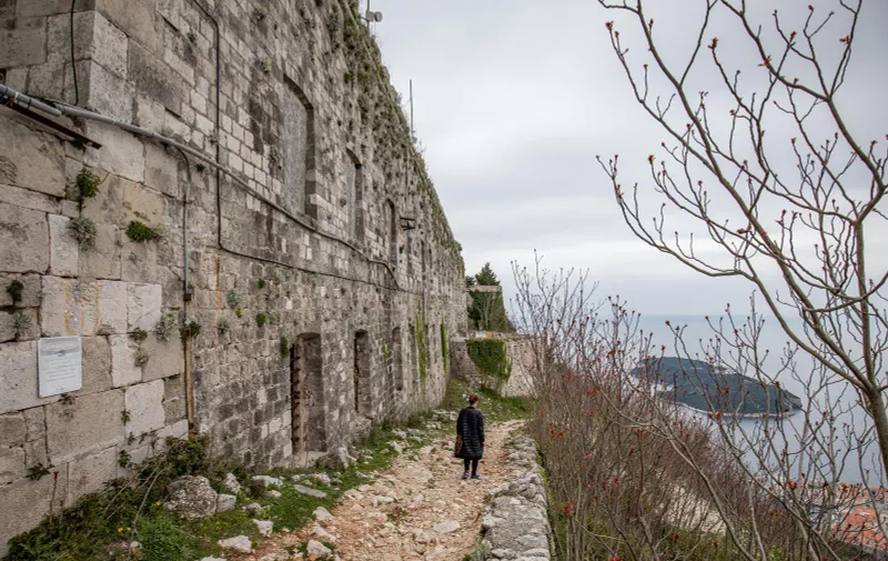 17.04.2021., Srdj, Dubrovnik - Tvrdjava Imperial fortifikacijski je objekt na vrhu brda Srdj. Namjena tvrdjave je bila obrana sjevernih prilaza gradu Dubrovniku. Izgradjena je u vremenu izmedju 1806. i 1810. godine nakon Francuskog zauzimanja Dubrovacke republike.rPhoto: Grgo Jelavic/PIXSELL