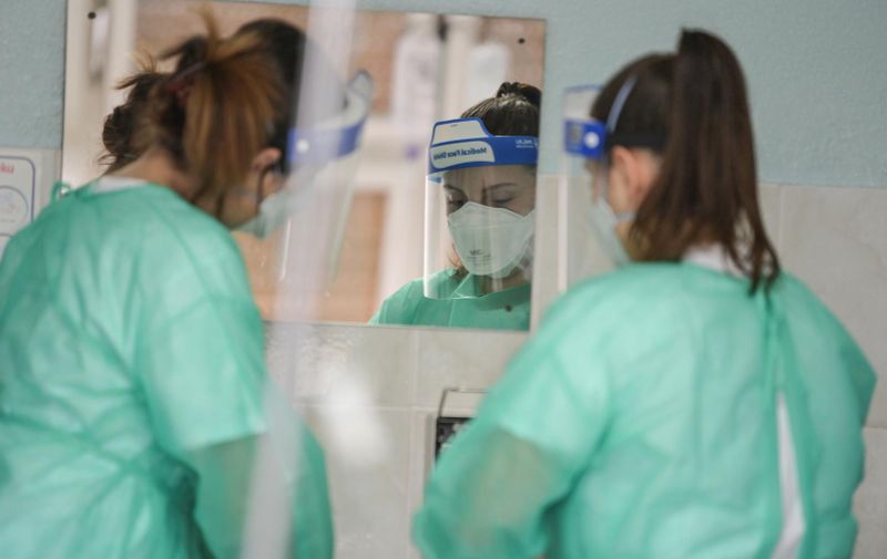 14.12.2021., Zagreb - Klinika za infektivne bolesti "Dr. Fran Mihaljevic" vec se dvije godine nosi s pandemijom covid-19. Photo: Igor Soban/PIXSELL