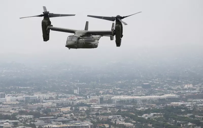 A US Marine Corps MV-22 Osprey flies over Los Angeles, California, October 14, 2022, in support of the visit of US President Joe Biden. (Photo by SAUL LOEB / AFP)