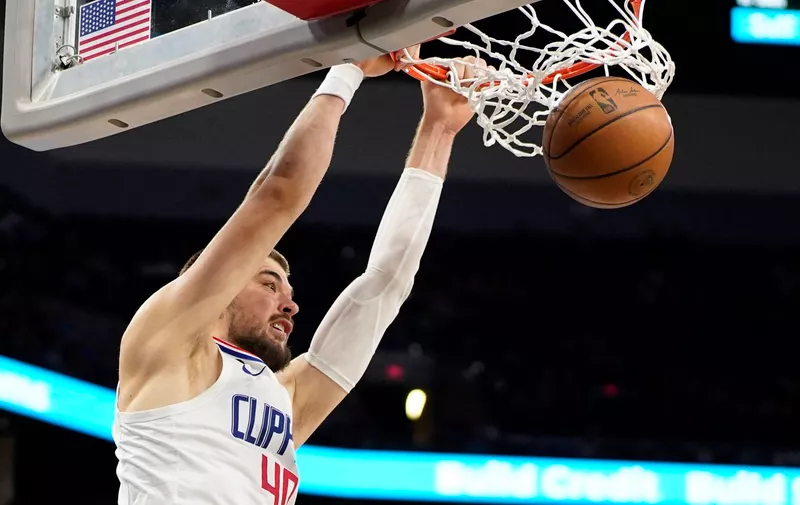 Nov 4, 2022; San Antonio, Texas, USA; Los Angeles Clippers center Ivica Zubac (40) dunks during the first half against the San Antonio Spurs at AT&amp;T Center. Mandatory Credit: Scott Wachter-USA TODAY Sports