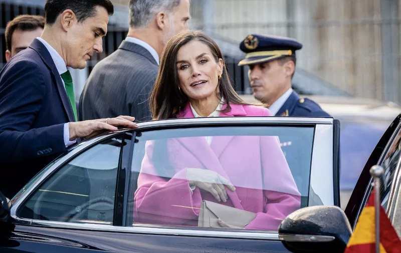 Queen Letizia of Spain boards her car after visiting the Danish Architecture Center in Copenhagen on November 8, 2023. The Spanish royal couple is on a three-day state visit to Denmark (Photo by Ida Marie Odgaard / Ritzau Scanpix / AFP) / Denmark OUT