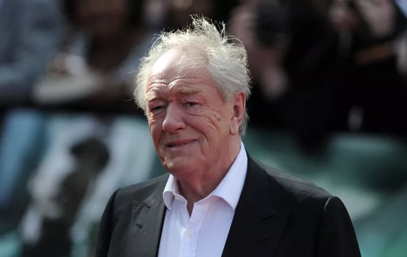 British actor Michael Gambon attends the world premiere of Harry Potter and the Deathly Hallows - Part 2 in central London on July 7, 2011. AFP PHOTO / CARL COURT (Photo by CARL COURT / AFP)