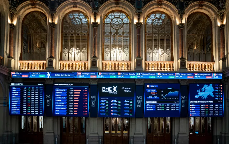 September 18, 2023, Madrid, Spain: Economic values on panels at the Palacio de la Bolsa, on September 18, 2023, in Madrid (Spain). The Ibex 35 has started the first session of the week with a 0.11% drop, which has led the selective to maintain the 9,500-point level, to 9,539.48 points, in a week marked by the meeting of the United States Federal Reserve (Fed) this Wednesday. Investors are attentive today to the intervention in Barcelona of the vice-president of the European Central Bank (ECB), Luis de Guindos, after the increase in the interest rate by a quarter of a point, to 4.5%, agreed on September 14 by the Fed's body...SEPTEMBER 18;2023..A. Pérez Meca / Europa Press..09/18/2023,Image: 806202061, License: Rights-managed, Restrictions: * Spain Rights OUT *, Model Release: no