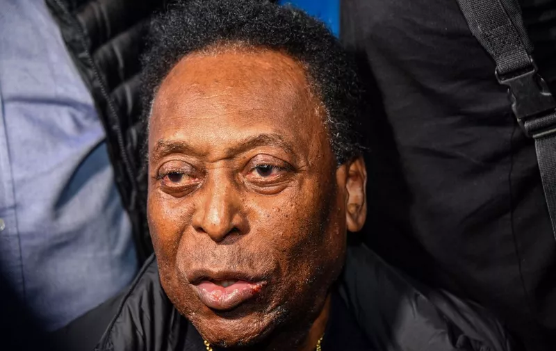 Brazilian football great Edson Arantes do Nascimento, known as Pele, arrives at Guarulhos International Airport, in Guarulhos some 25km from Sao Paulo, Brazil, on April 9, 2019. (Photo by NELSON ALMEIDA / AFP)
