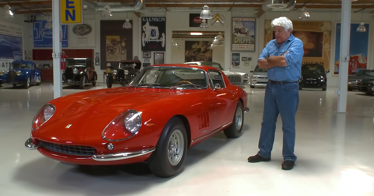 Komičar Jay Leno pomogao je udovici da puno skuplje proda Ferrari nego što je ona mislila da vrijedi