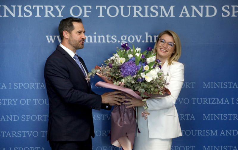 20.05.2024., Zagreb - Nikolina Brnjac predala je Ministarstvo turizma i sporta novom ministru Tonciju Glavini. Photo: Robert Anic/PIXSELL