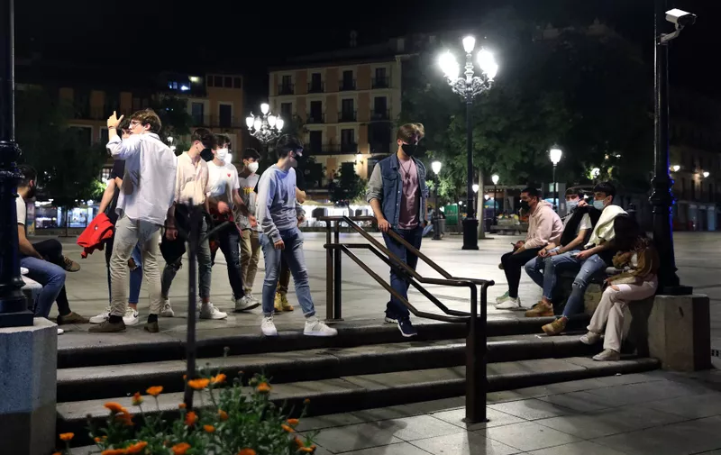 May 9, 2021, TOLEDO; CASTILLA-LA MANCHA, Madrid, Spain: Several young people gathered in a festive atmosphere in a street in Toledo, during the first night without the state of alarm, on May 8, 2021, in Toledo, Castilla-La Mancha (Spain). The state of alarm that the Government decreed for the second time six months ago ended at 00.00 hours this Sunday, 9 May. In Castilla-La Mancha this has resulted in the lifting of the curfew and the perimeter confinement of the Community...08 MAY 2021;TOLEDO;HOLIDAY;Madrid OF ALARM..Isabel Infantes / Europa Press..05/09/2021,Image: 610027718, License: Rights-managed, Restrictions: * France, Germany , UK and Spain Rights OUT *, Model Release: no, Credit line: Profimedia