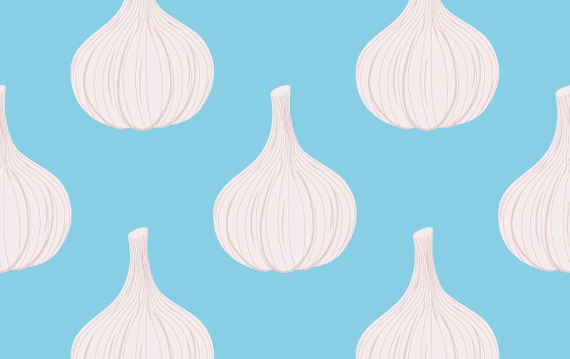 Garlic seamless pattern. Organic vegetarian vegetable. Made in cartoon flat style. Vector illustration
